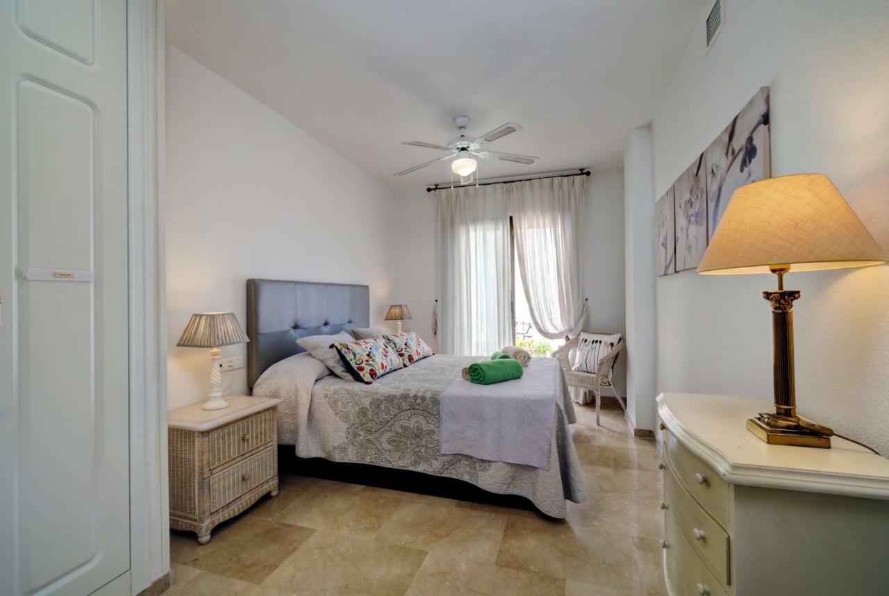 Apartamento 409 Marina Real Puerto De La Duquesa Playa Manilva Dış mekan fotoğraf